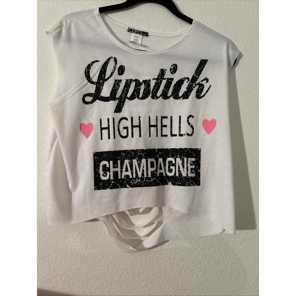 Women’s Medium White Top Cleo Apparel Lipstick High Hells And Champagne